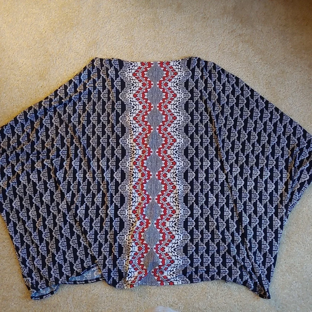 NWOT Alfani poncho type cold shoulder top